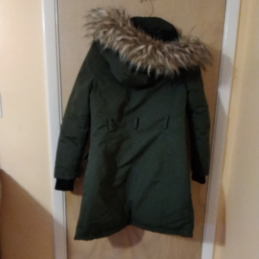 Canada Weather Gear Women's Olive Ski Jacket with Fur Hood - Picture 6 of 6